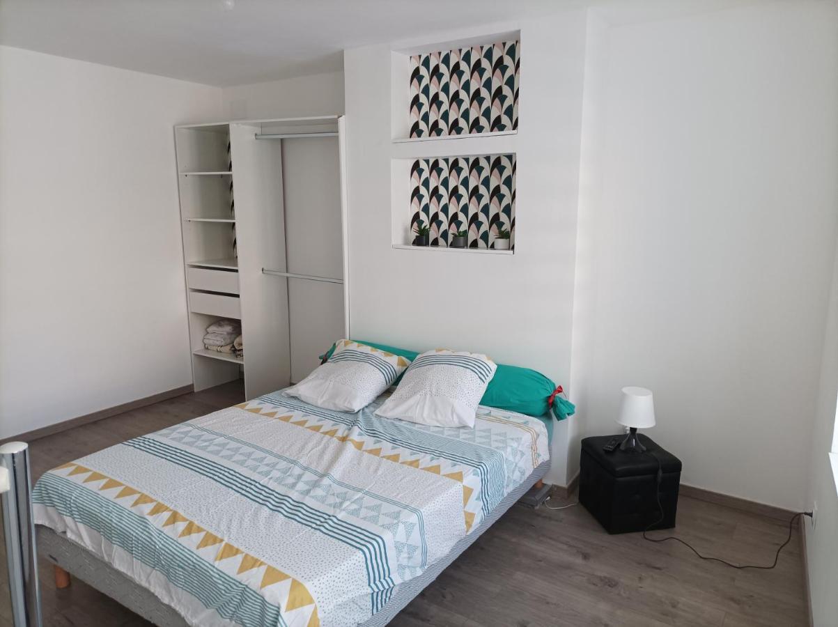 Petite Maison Agreable Pour 6 Voyageurs Apartment Bogny-sur-Meuse Exterior photo